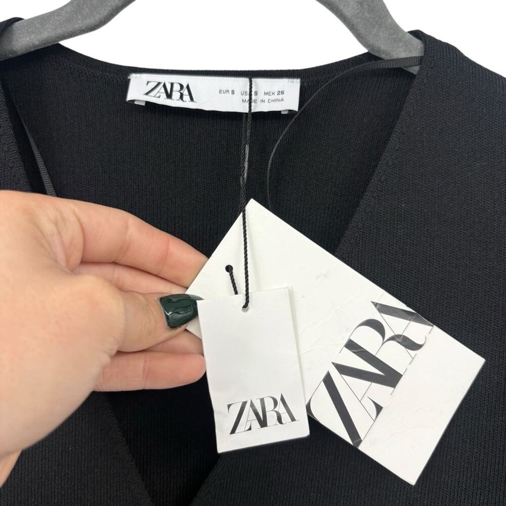 Zara Black Knit Top Oversized Structured 2 Gold Button V Neck NWT Size Small - Picture 6 of 9